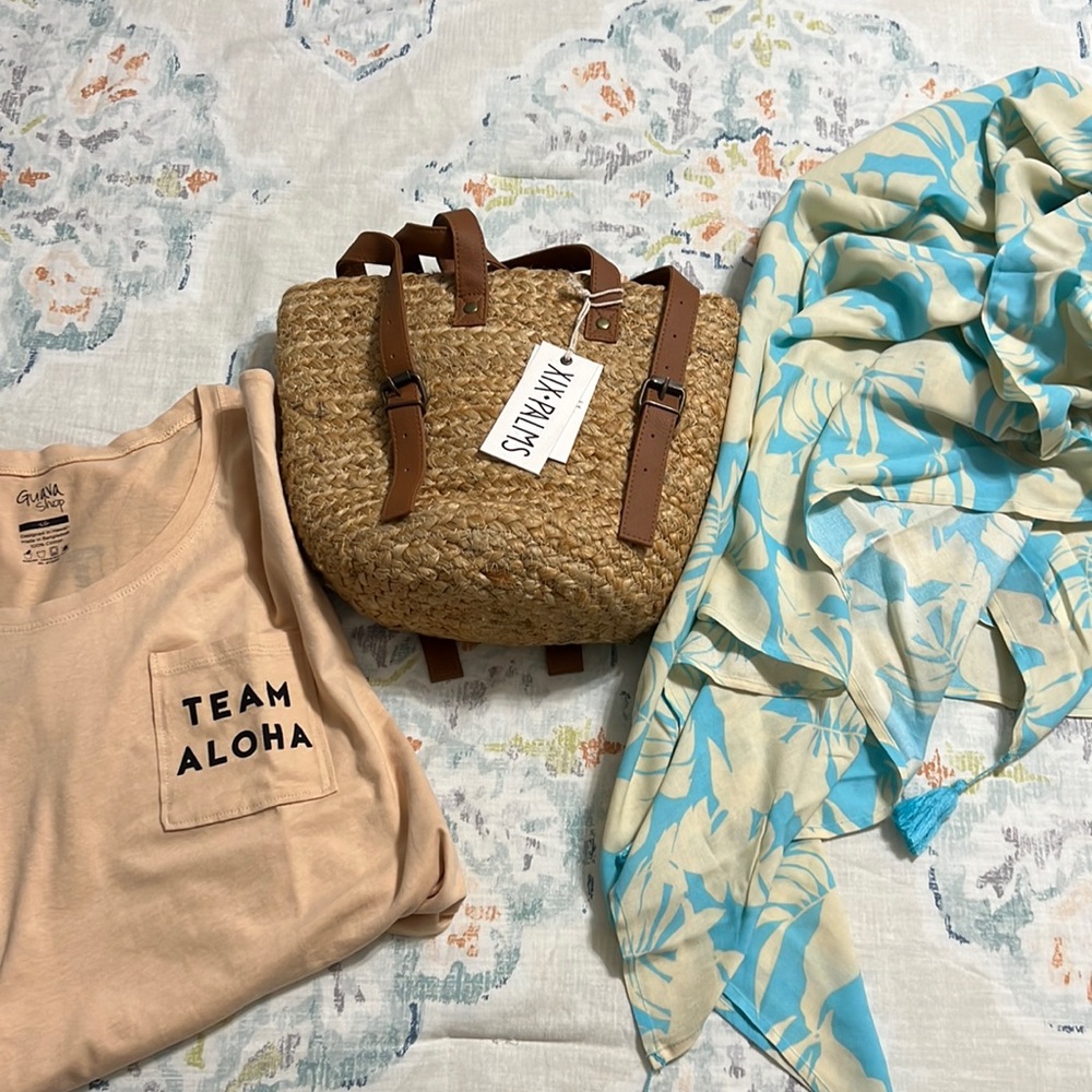 Beachly XIX Palms cooler bag with XIX summer throw and Guava pocket tee